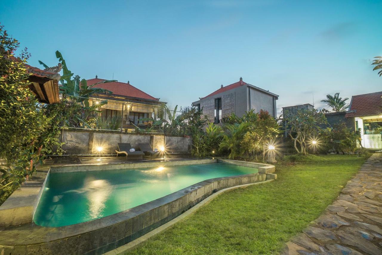 Sriwedari 40 Ubud Bagian luar foto